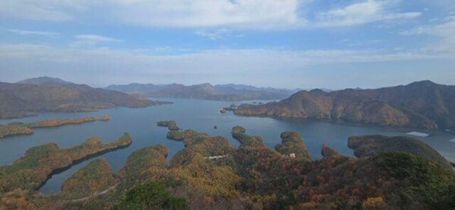 충주 가볼 만한 곳, 물길 따라 흐르는 여유로운 시간
