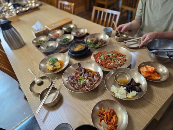 평창 여행코스, 흔들바위 맛집 보장함.