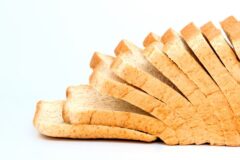 식빵 “이 상태로 두면” 세균 번식해서 상합니다! 꼭 이렇게 보관하세요