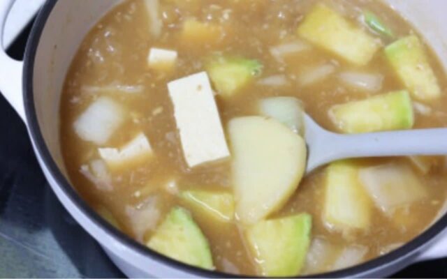 찌개 끓일 때 ”이것” 절대 넣지 마세요, 소금 폭탄됩니다!