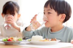 아이 반찬에 ”이 재료” 넣지 마세요, 성장판이 망가집니다!