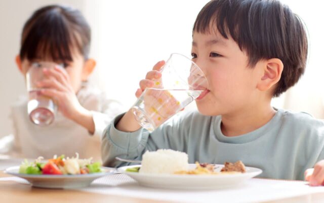 아이 반찬에 ”이 재료” 넣지 마세요, 성장판이 망가집니다!