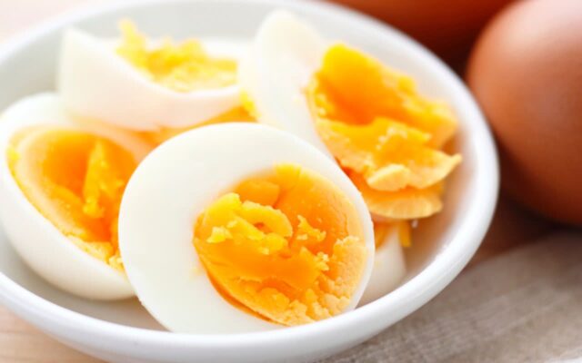 계란은 절대 ”이 시간”에 먹지 마세요, 콜레스테롤이 급격히 올라갑니다!