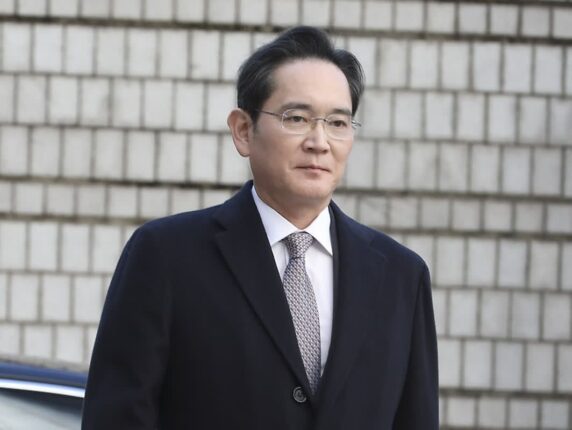“240조 투자한 기술”로 10년은 세계 1등 예정된 ‘한국 대기업’ 정체