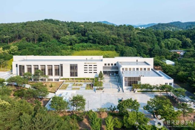 충청도 가볼 만한 곳, 고즈넉한 풍경 속 문화 체험