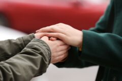 돈 없을 때 꼭 만나야 하는 사람의 특징