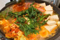 얼큰하고 푸짐한 한 끼를 즐길 수 있는 전국 부대찌개 맛집 5곳