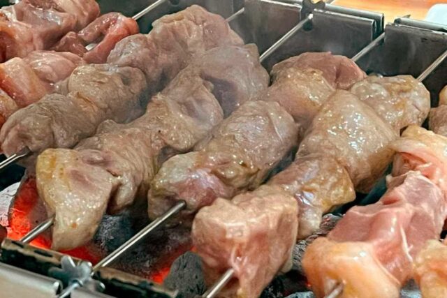 풍미 가득한 육즙과 이국적인 향신료의 조화, 양고기 맛집 5곳