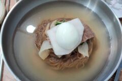 무더위를 잊게 만드는 시원한 한 그릇의 유혹, 냉면 맛집 5곳