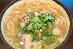 쫄깃한 면발과 깊은 국물 맛이 어우러진 따뜻한 칼국수 맛집 5곳