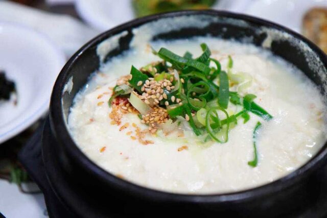 담백하고 고소한 여름 별미의 정수, 콩국수 맛집 5곳