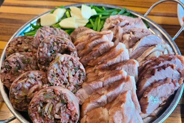 세월의 흔적과 변치 않는 손맛이 공존하는 서울 노포 맛집 5곳