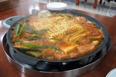 부대찌개, 이렇게 끓이면 혈관이 막힙니다. 대부분 이 실수로 독이 됩니다