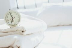 잠들기 전 이 ‘습관’, 혈관이 조용히 막히는 원인입니다