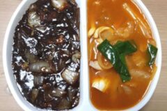 더 좋아하는 중식 반반은????