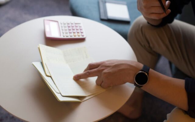 “자산 3억” 모으기 전까지는 절대 가지면 안 되는 습관 4가지