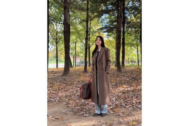 “가을 클래식의 정석” 한지혜, 이런 코트핏 본 적 있나요?
