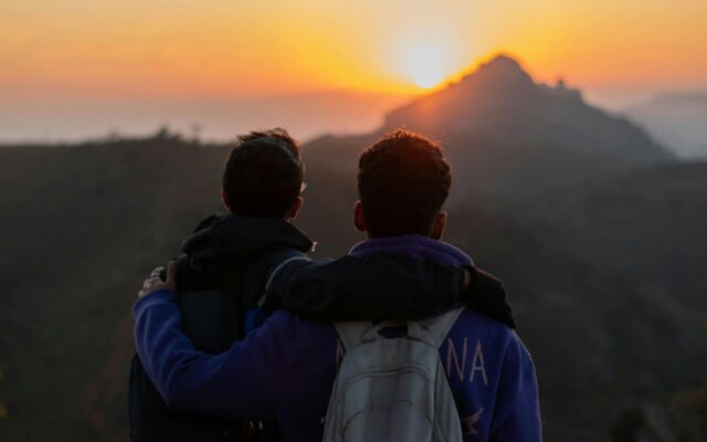 “40살 넘어 끊어야 하는 친구 유형 3위 사업하자는 친구, 2위 질투 많은 친구, 1위는