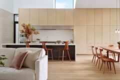 견고하고 고급스러운 모던 아일랜드 주방꾸미기 주방인테리어! 온라인 랜선집들이, 단독주택 모던주택 전원주택인테리어