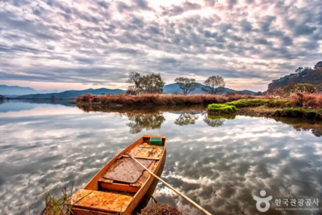 가을의 창녕을 걷다, 연지못과 우포의 고요한 이야기가 흐르는 길