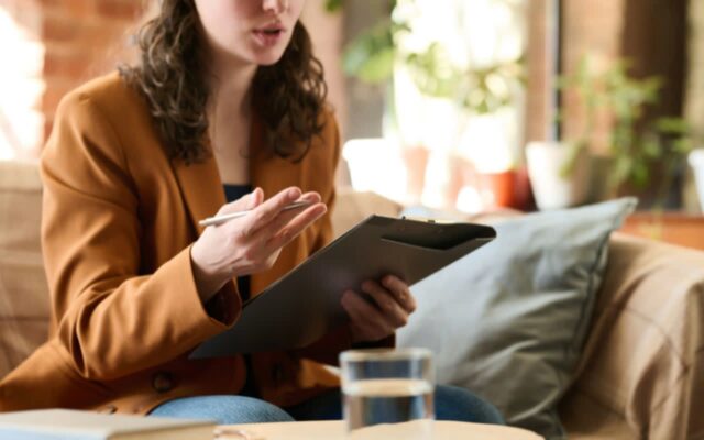 “인생을 망친다..” 심리학자들이 절대 친구로 두지 않는다는 인간 유형 4가지