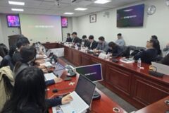 “넷플릭스 독주, K-콘텐츠 위기 초래”…티빙·웨이브 합병론 부상