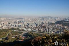 인천 가볼 만한 곳, 가을 숲의 고요와 바다의 시원함이 공존하는 길