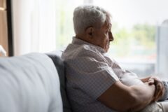 65살 넘어 자식에게 짐이 되는 사람들의 특징 4가지