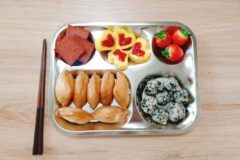 정량만 먹게 된다는 식판 다이어트