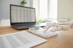 “IQ 이겨도 EQ 못 이긴다” 사노피 CEO가 본 AI