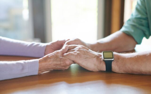 “60살 넘으면 중요해지는 것” 3위 외모, 2위 재산, 1위는?