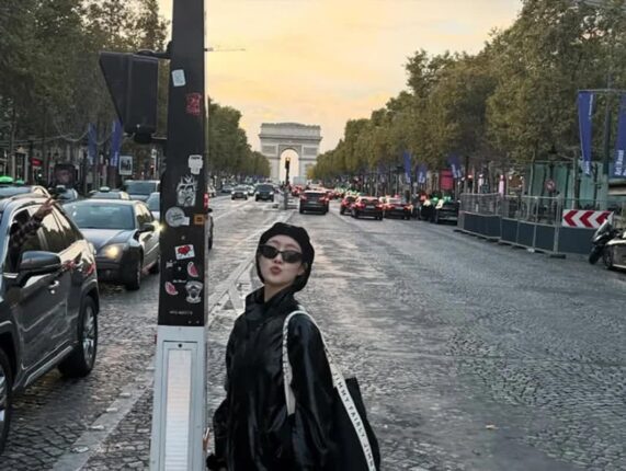 빵꾸똥꾸 그 아이가 벌써? 27살 진지희, 파리 올킬한 프렌치 시크