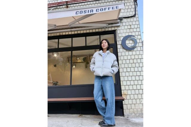 유이, 데님+패딩 조합이 유난히 멋스러운 이유는?