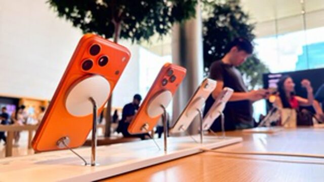 애플의 숙제: ‘AI 시대’ 이끌 새 리더 찾기