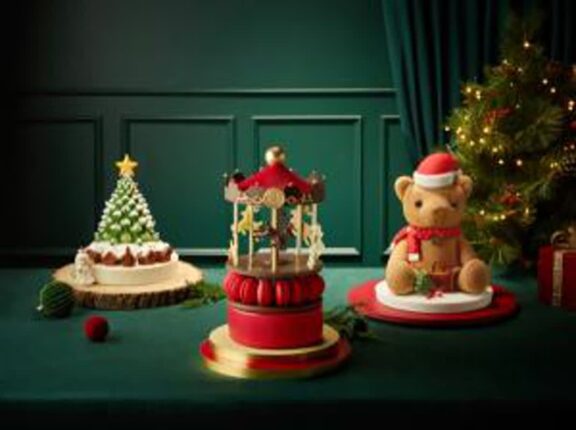 파르나스호텔, 연말 감성 더한 ‘2025 페스티브 케이크’ 선보여