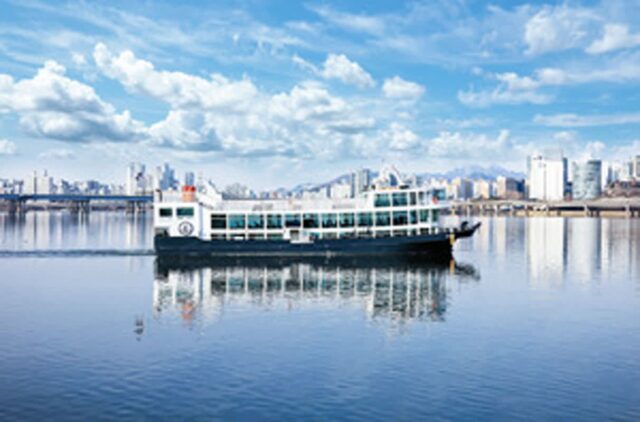 “한강유람선, 진짜 타보면 왜 분위기 미친지 알아요” 분위기 대박 이랜드 크루