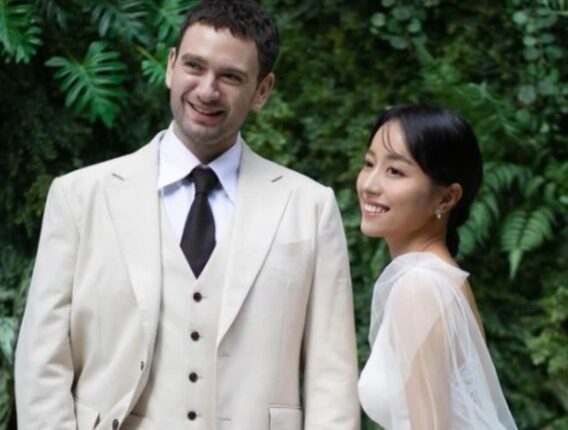 “내가 국제 결혼을 한다고?” 영국인과 결혼할 줄 전혀 몰랐었다는 작가