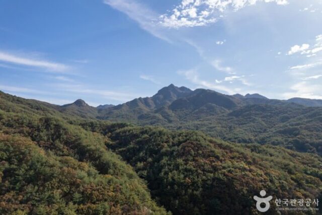 문경 가볼 만한 곳, 단풍 물든 산과 고즈넉한 마을이 있는 가을 여행