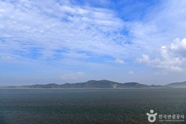 강화 가볼 만한 곳, 고즈넉한 박물관과 여유로운 카페가 있는 길