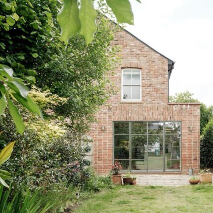 한 지붕 아래 두 가족이 함께 살 수 있도록 설계된 아름다운 벽돌주택인테리어! 구옥리모델링 노후주택리모델링 벽돌주택리모델링