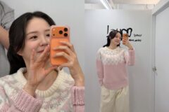 “상큼함이 톡톡” 장예원, 추위 녹이는 딸기우유 룩… 여친짤 갱신