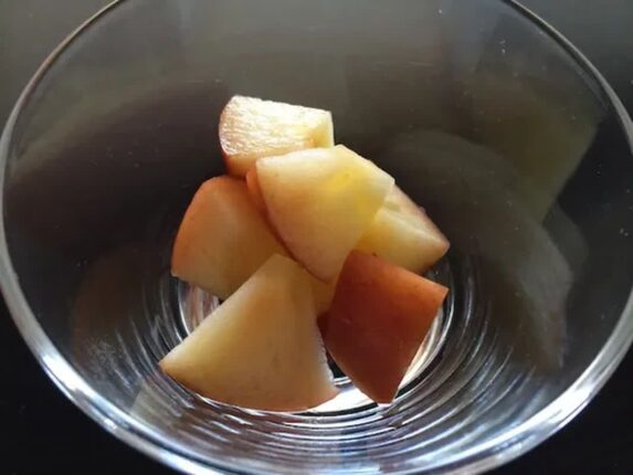 건강하다고 믿었던 “이 과일 껍질”, 사실은 위염 환자들에게 최악의 선택입니다