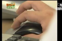 싱글벙글 남자 직장인의 점심시간 활용법