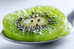 “하루 한 개 필수” 키위 효능, 맛있는 키위 고르는 법