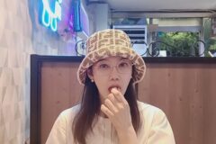 50대 맞아? 30대로 보이는 여배우의 메이크업 비
