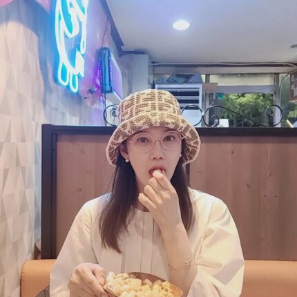 50대 맞아? 30대로 보이는 여배우의 메이크업 비