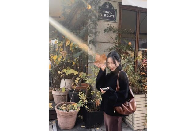 개그맨 아내중 가장 예쁘다는 그녀의 가을 산책 패션