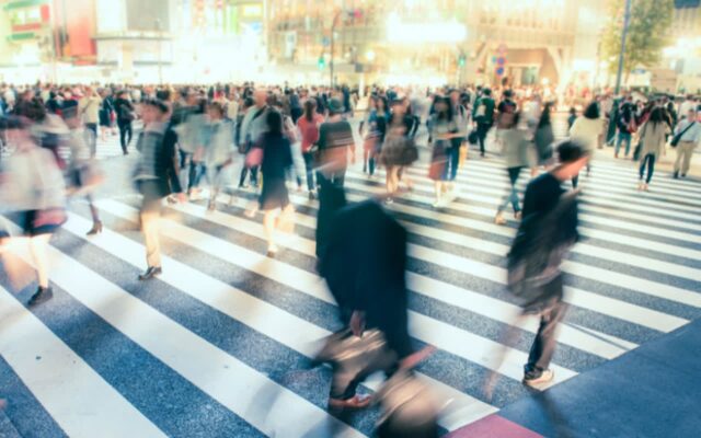 “50 넘어 가장 부러운 팔자인 사람” 3위 외모, 2위 금수저, 1위는?