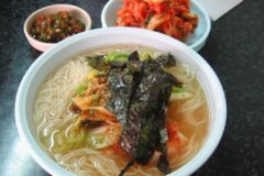 점심에 이 음식 나오면 피하세요. 이 음식 먹으면 오후 피로가 폭발적으로 몰려옵니다