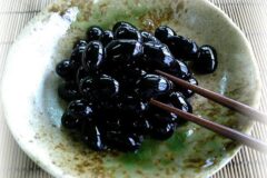 식탁에 “이 반찬” 올려두면 하루 만에 혈압이 훅 올라갑니다. 먹기전에 꼭 보세요